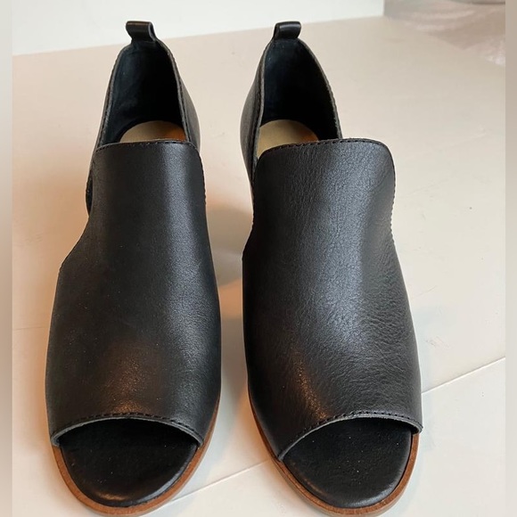 Lucky Brand black saddle leather open-toe heeled “shooties” - Picture 3 of 8